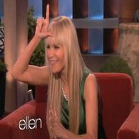 STAGE TUBE: Kristin Chenoweth Visits ELLEN! Video