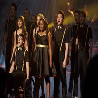 Photos and Audio: Tonight on GLEE- Kelly Clarkson, Nicki Minaj, and More!