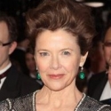 Annette Bening to Lead Geffen Playhouse's IT'S A WONDERFUL LIFE: A LIVE RADIO PLAY Video