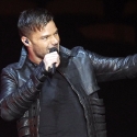 Photo Flash: Broadway-Bound Ricky Martin Performs in Chile! Video