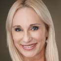 BWW Interviews: Lyn Stanley Talks About Her Road to Singing @ Sterling's