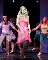 Photo-Flash-Beef-Boards-Dinner-Theatre-Presents-Legally-Blonde-The-Musical-20000101