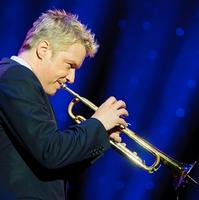 Photo Flash: Chris Botti Live in Concert Image