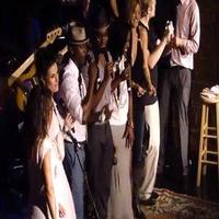 MEGA STAGE TUBE: Idina Menzel & Taye Diggs Sing at A BROADERWAY Karaoke Night! Video