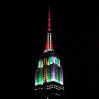 STAGE TUBE: Last Night's Empire State Building Christmas Light Show Video