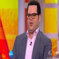 VIDEO: Josh Gad Talks FROZEN & 'The Wedding Ringer' on 'The View'