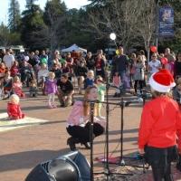 Singers Marin with Caroling Kids to Perform at Mill Valley Chamber of Commerce's WINT Video