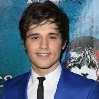 Andy Mientus Returns to LES MISERABLES as 'Marius' Tonight Video