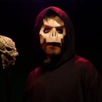 BWW Reviews: THOMAS HONECK Explores the Meaning of Life, Death, and Family During Intensely Personal Show at The Duplex