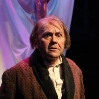 BWW Reviews: Actors Theatre's A CHRISTMAS CAROL Still Fresh In Its 38th Year Video