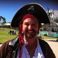 BWW Review: ADELAIDE FRINGE 2014:  PIRATES OF PENZANCE ON THE POPEYE Brings Outdoor Freshness To A Favourite Operetta