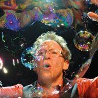BWW Reviews: THE AMAZING BUBBLE MAN Creates a Magical World for Kids of All Ages
