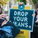 FIDM Students Donate Over 3,700 Pairs of Jeans