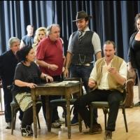 Photo Flash: In Rehearsal with FINGS AIN'T WOT THEY USED T'BE, Beg. Tonight at…