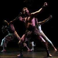 BWW Reviews: Not Man Apart Physical Theater Presents Thrilling Staging of HERCULES FURENS
