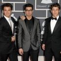 The Jonas Brothers to Play Radio City Music Hall, 10/11 Video
