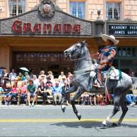 Parades at The Granada Theatre Series to Continue with EL DESFILE HISTORICO, 8/2 Video