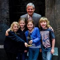 Cameron Mackintosh Poses with Young Cast Members of LES MISERABLES Video