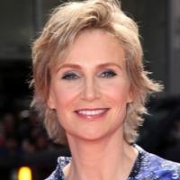 GLEE's Jane Lynch to Host NBC's HOLLYWOOD GAME NIGHT Video
