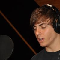 Exclusive Photo Coverage: Derek Klena & WICKED Cast Sing Carols For A Cure Video