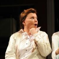 BWW Reviews: THE TALE OF THE ALLERGIST'S WIFE Shines at Bucks County Playhouse