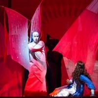 BWW Reviews: Stellar Production, Good Cast Still Don't Add Up to MAGIC at the Met Video