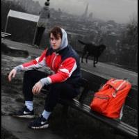 Harry Melling's PEDDLING Makes London Premiere at the Arcola Tonight Video