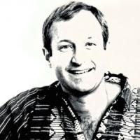 Max Lifchitz Celebrates Cinco de Mayo with Free Concert, 5/5 Video