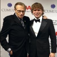Larry King Announces Return to Radio in LARRY KING DROPPIN' IN Video