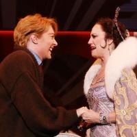 BWW Reviews: Raleigh Natives Shine in NC Theatre's THE DROWSY CHAPERONE Video