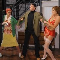 BWW Reviews: NOISES OFF Leaves Audience in Stitches at The Clarence Brown Theatre Video