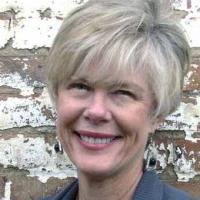 Cindy Walton Receives 'Honorable Mention' in 3rd National East End Arts Exhibit Video