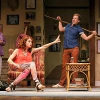 BWW Reviews: The Guthrie Theater's VANYA AND SONIA AND MASHA AND SPIKE Entertains wit Video