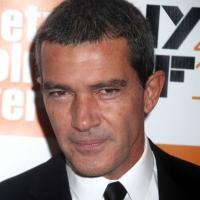 Antonio Banderas Says 'Theatre is Like a Woman' and Talks Returning to the Stage Video