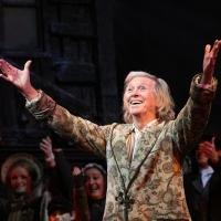 Tommy Steele Injury Causes SCROOGE Tour to Cancel First Performances Video