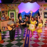 BWW Reviews: Texas Repertory Theatre Invites a Grand Ole' Time with PUMP BOYS AND DIN Video