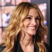 Julia Roberts Receives Hollywood Film Award for 'OSAGE COUNTY' Performance Today Video