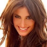 Idina Menzel Performs With the Queensland Symphony Orchestra, 29 June Video