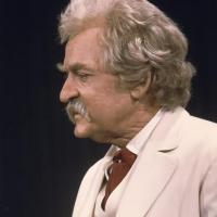 Hal Holbrook in MARK TWAIN TONIGHT! Plays National Theatre, 4/4-5 Video
