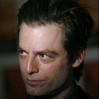 WEEDS' Justin Kirk to Star in FX's TYRANT Pilot