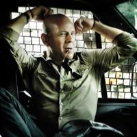 DIE HARD Star Bruce Willis Says He 'Would Like to Do Theater' Video
