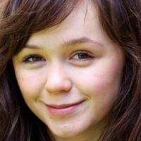 BWW Interview: Emily Skeggs Talks FUN HOME's Humor and Universal Relatability