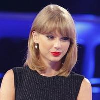 Spoiler Alert! Recap and Review: THE VOICE Brings Back Taylor Swift for Night Two of…