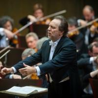 The Leipzig Gewandhaus Orchestra Presents a Concert that Commemorates the 25th Annive Video