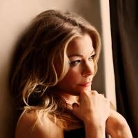 LeAnn Rimes Performs at The Orleans Showroom This Weekend