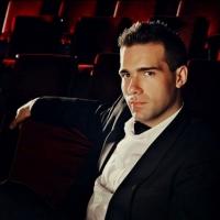 Darling of the South African stage, Jonathan Roxmouth to perform STAGE BY STAGE at Th