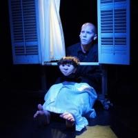 BWW Reviews: Guthrie's MOON SHOW 143