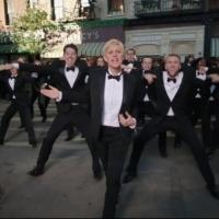 VIDEO: Ellen DeGeneres Dances Through the Streets in First Promo for the Oscars!