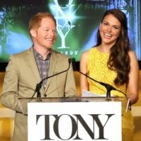 FREEZE FRAME: Jesse Tyler Ferguson and Sutton Foster Announce the 2013 Tony Nominations!