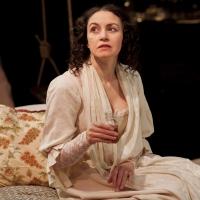 BWW Review: HOW DO I LOVE THEE?